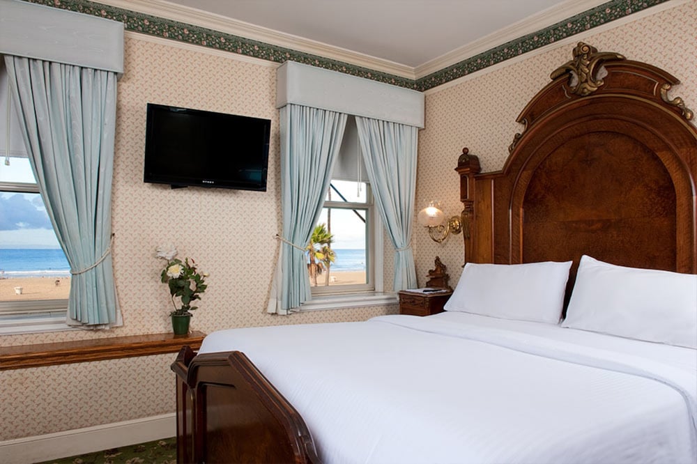 Dorymans Oceanfront Inn 16/33