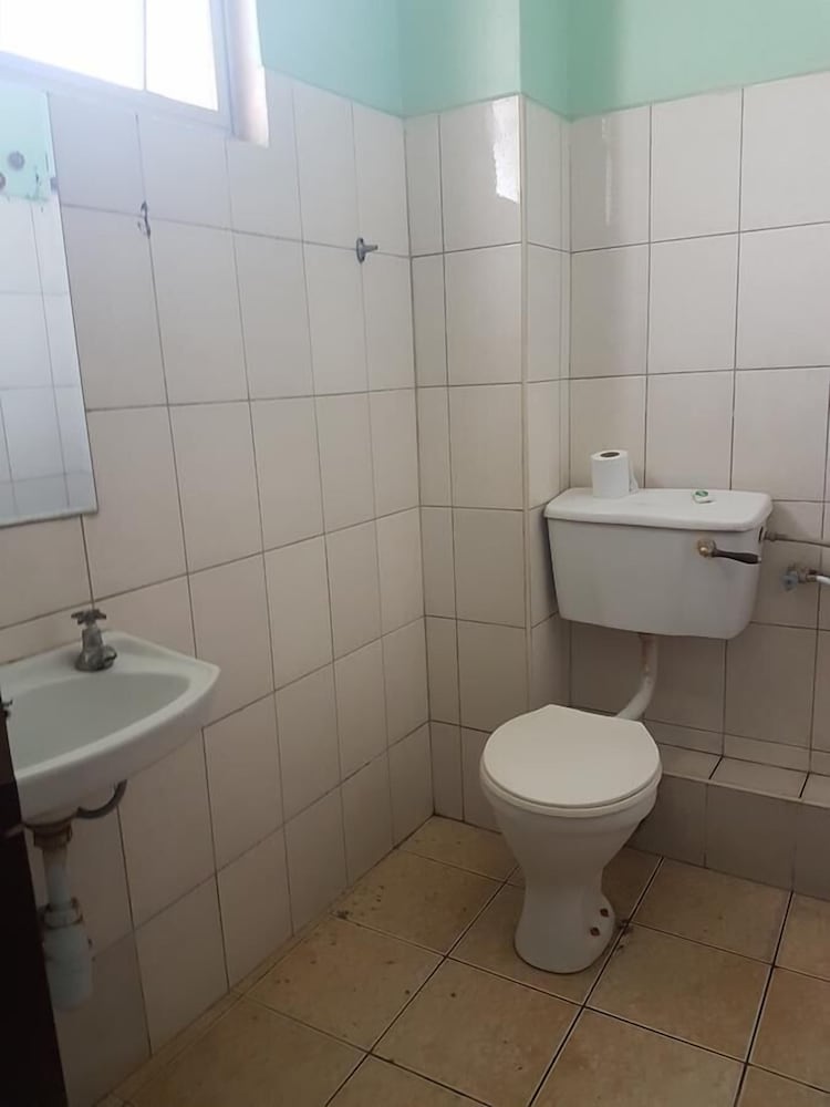 Panaroma Gardens Hotel Mombasa 15/17