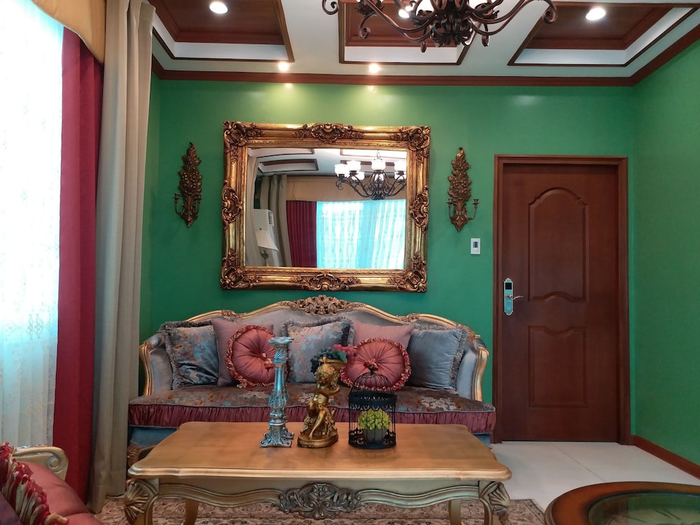 Lee Boutique Hotel 56/74