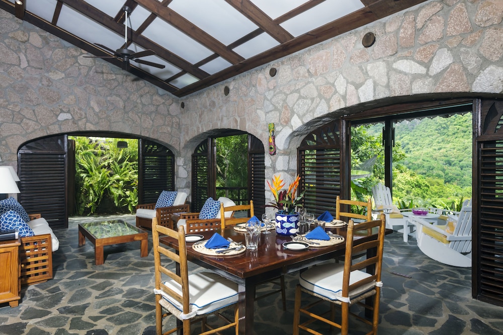 Stonefield Estate Resort 58/74