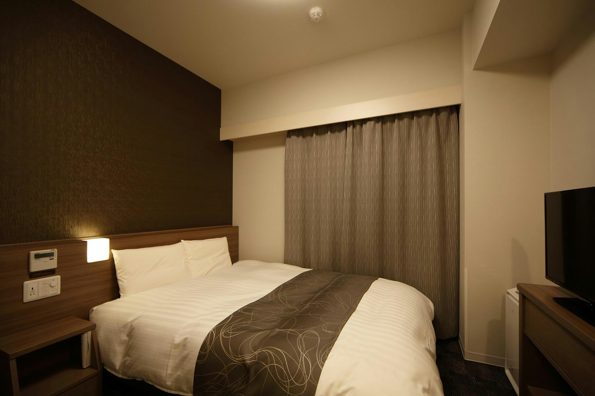 Room, Double Bed