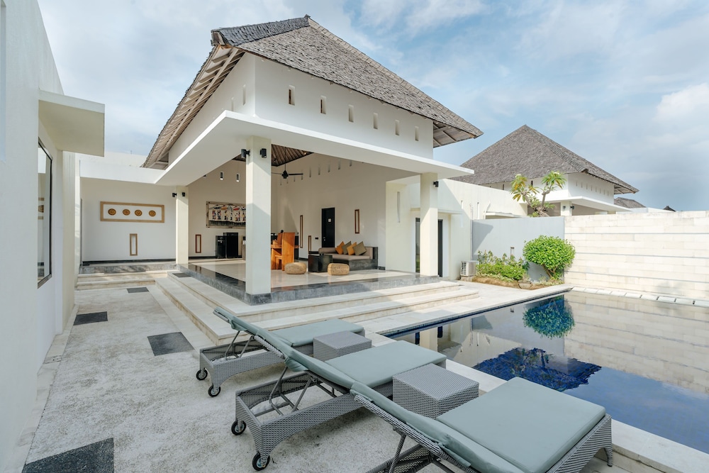 The Seminyak Suite - Private Villa 32/62