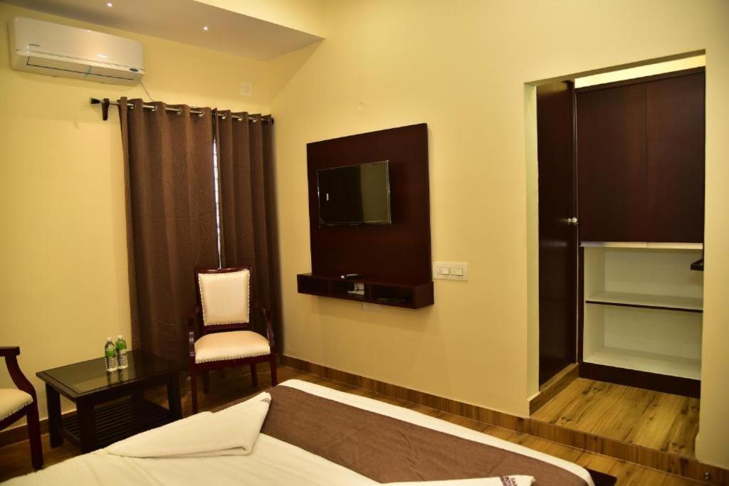 SAK Royal Residency 16/17