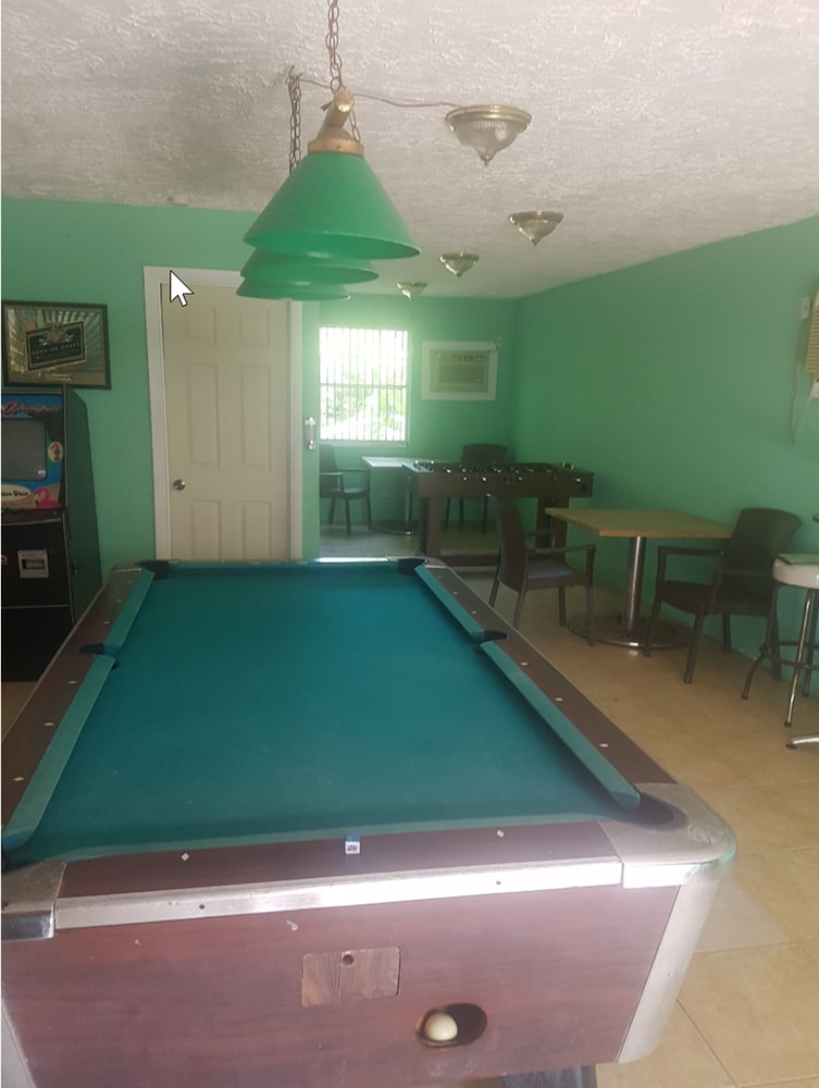 Coral Harbour Beach House And Villas 25/50
