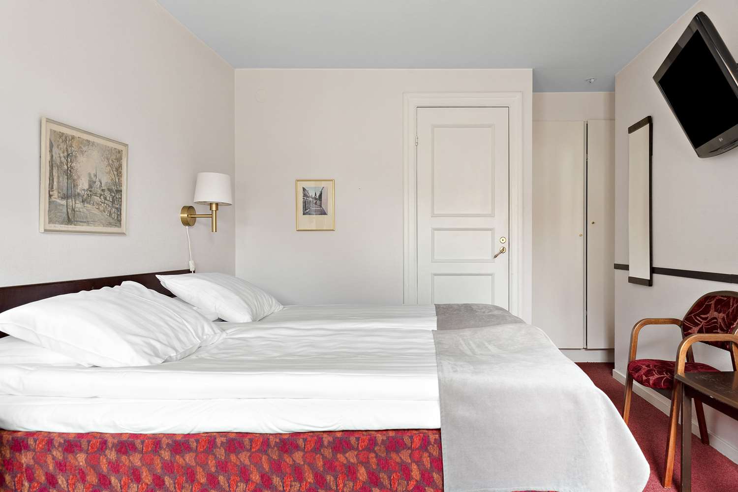 Economy, Twin Beds