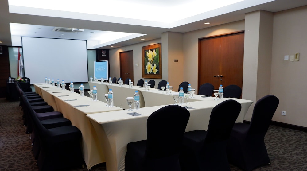 Grand Ixora Kuta Resort 64/73
