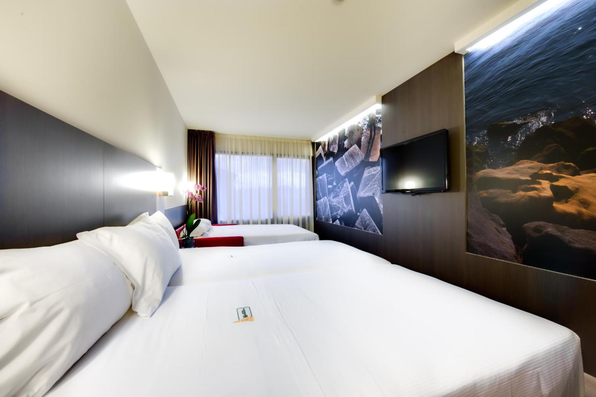 Superior, Twin Beds