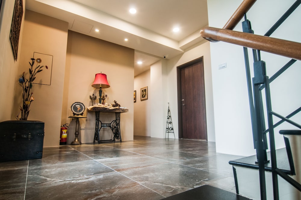 Zai Yan-Yan B&B 3/54