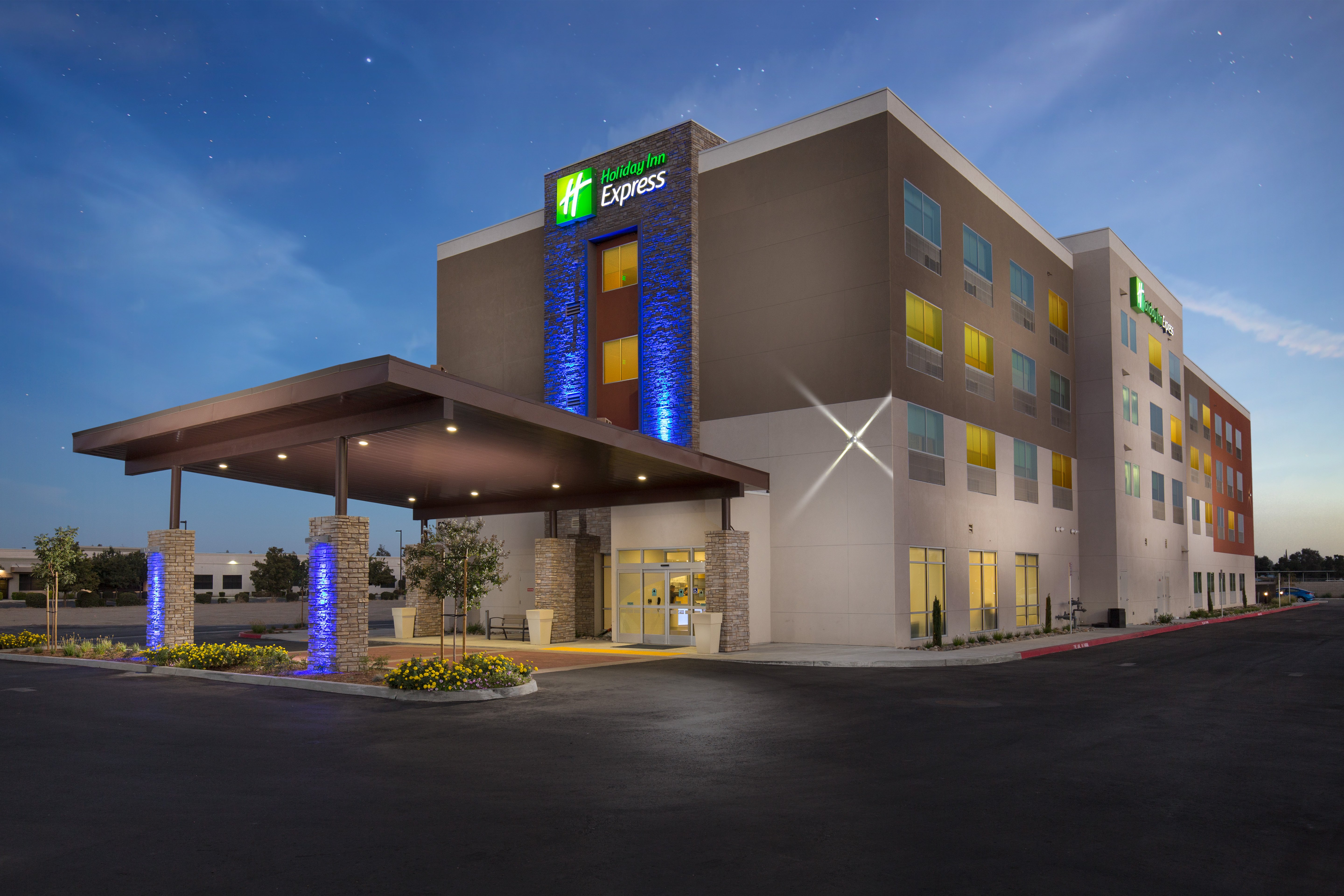 HOLIDAY INN EXPRESS VISALIA 2/28