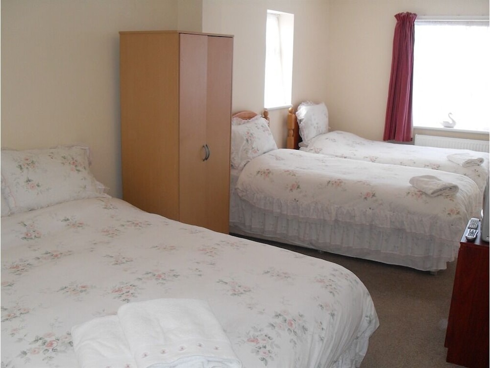 Alma Lodge Guest House 2/21