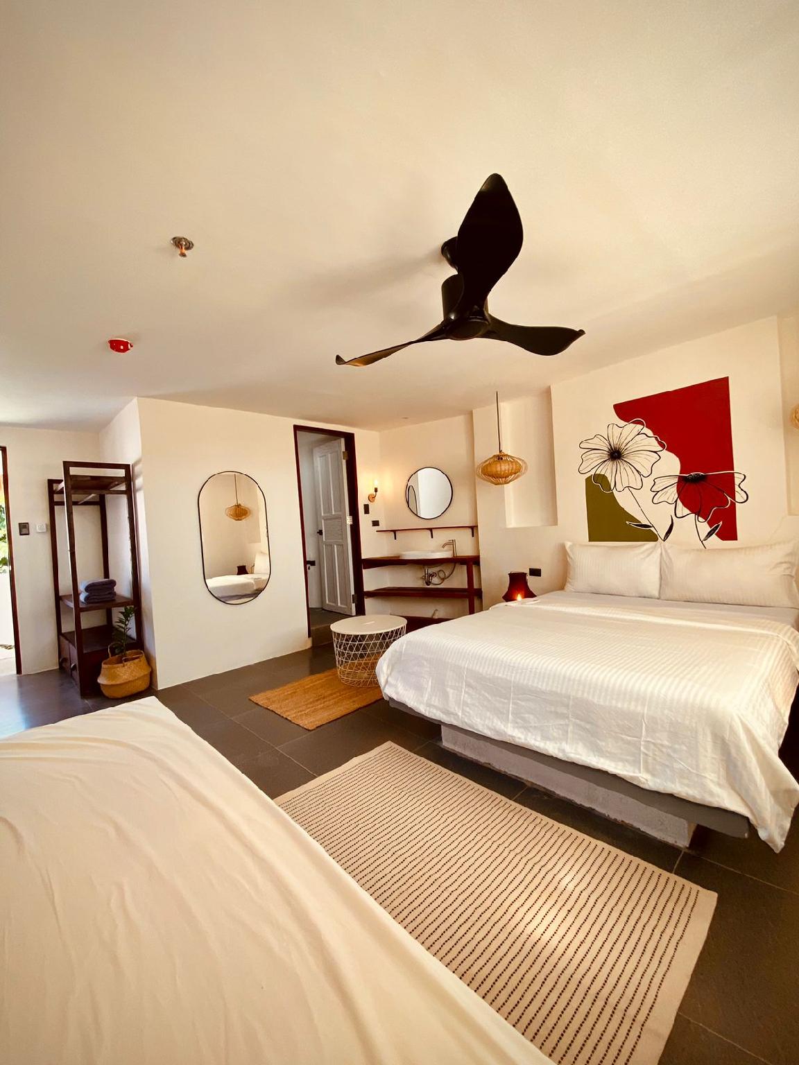 Private, Happiness, Triple, Queen Bed, Sofa