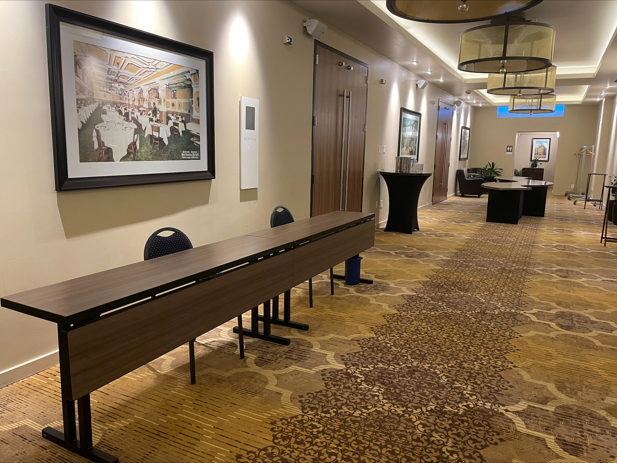 Mark Spencer Hotel 35/50