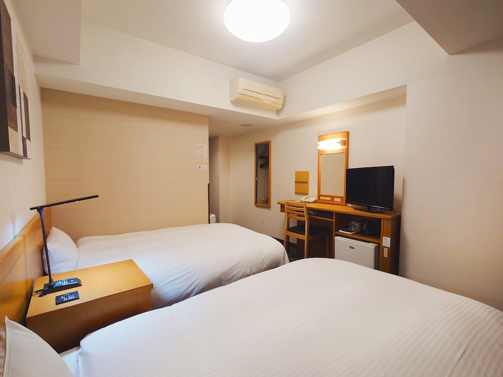 Hotel Route-Inn Omaezaki 12/60