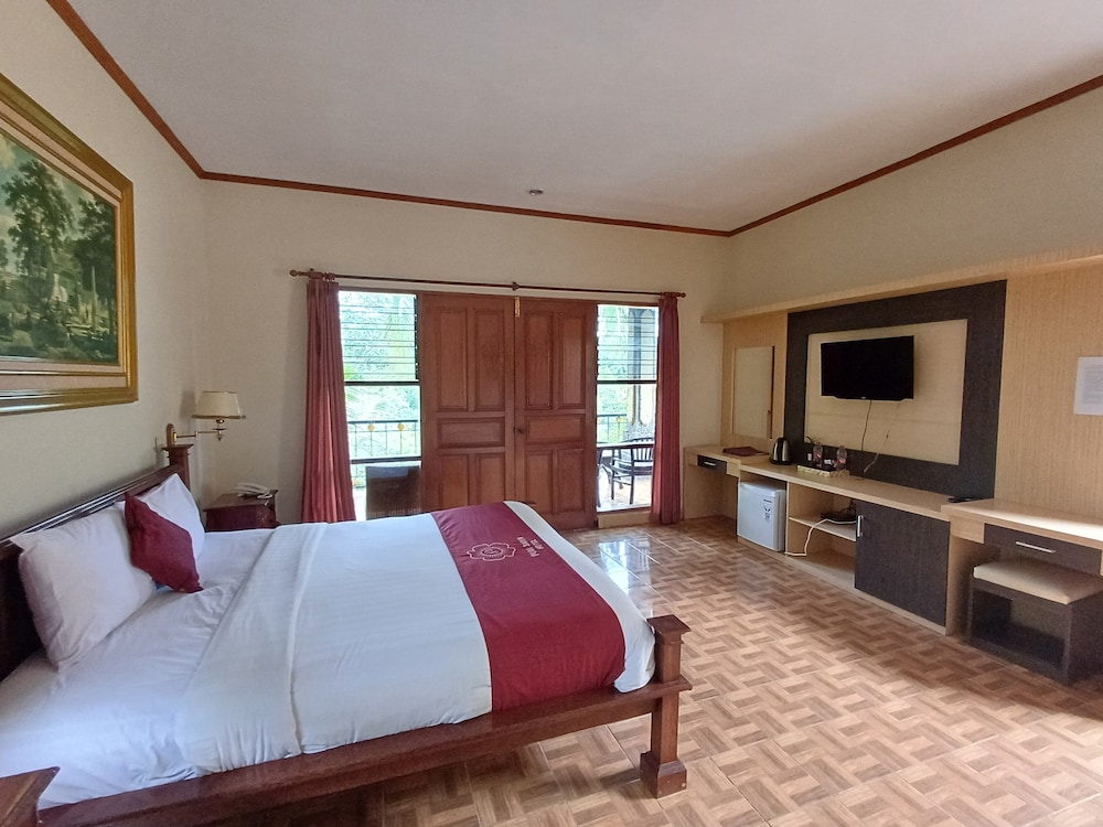 Puri Saron Madangan Hotel 11/50