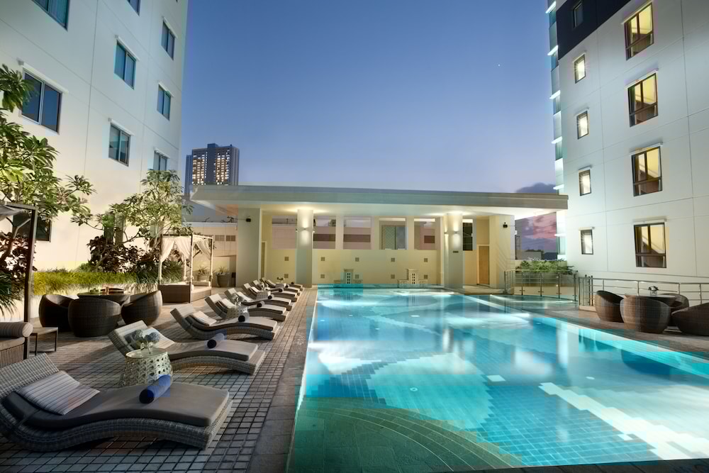 ASCOTT WATERPLACE SURABAYA 1/74