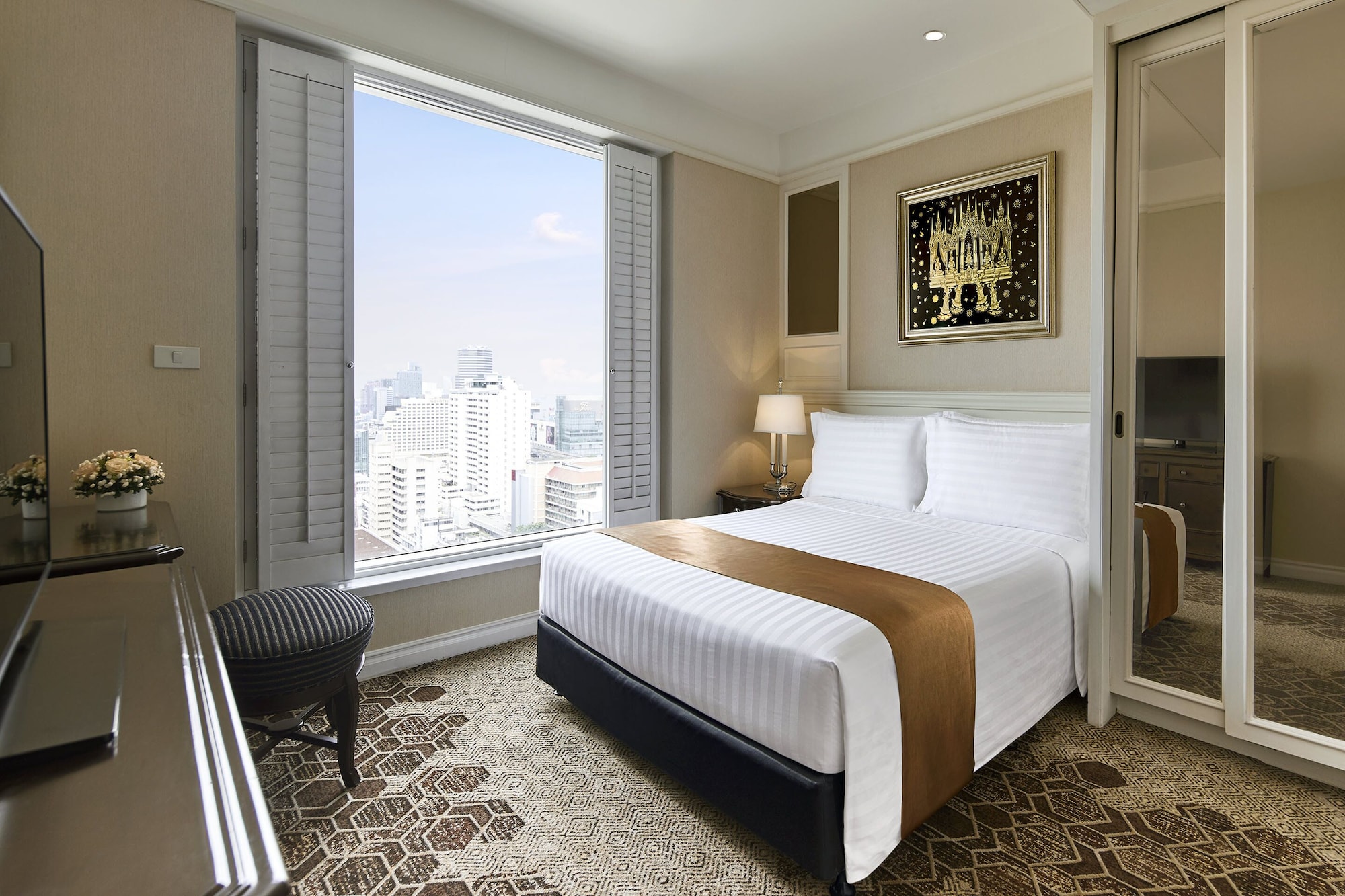 2 B/R EXECUTIVE SUITE