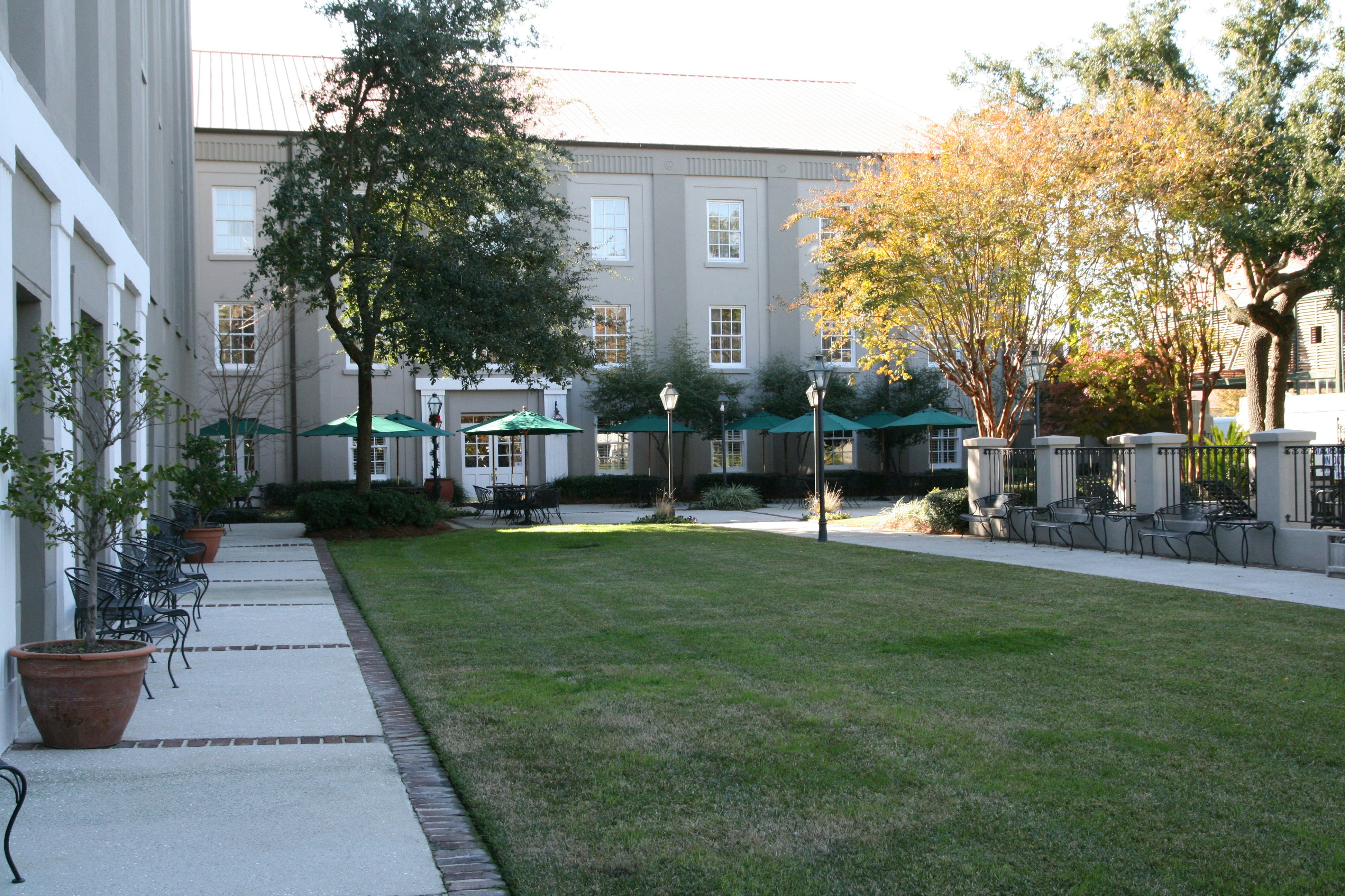 Hampton Inn Charleston Historic District 58/61