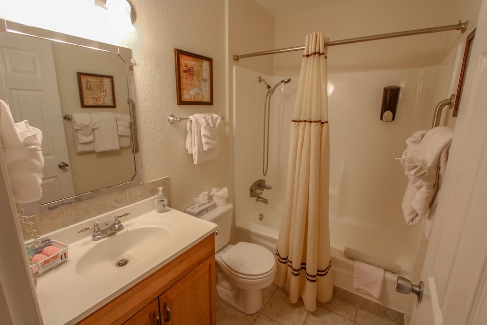 2 BEDROOMS, COMFORT, APARTMENT, CANAL VIEW