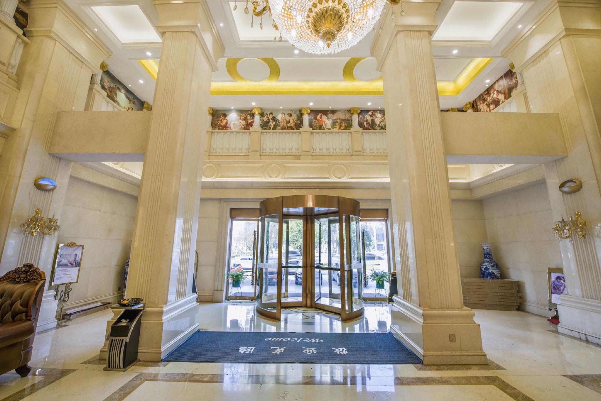 Vienna Hotel (Jiujiang Railway Station) 8/37