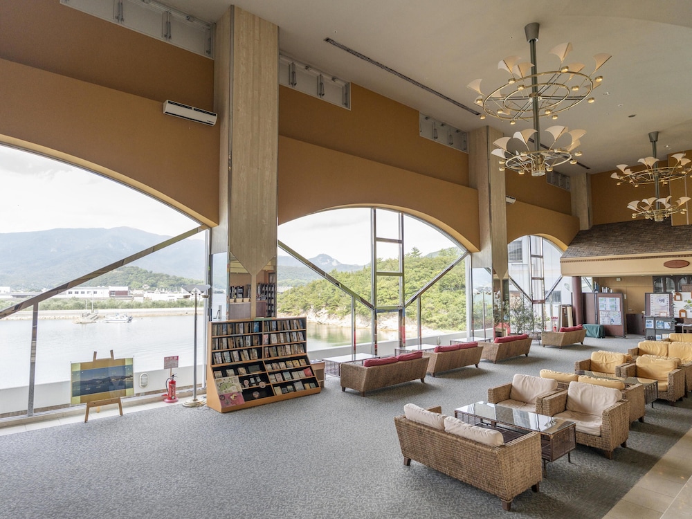 BAY RESORT HOTEL SHODOSHIMA 55/68