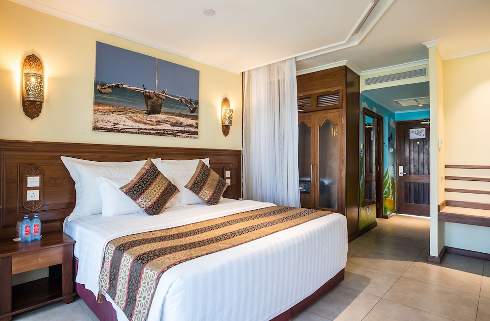 FAMILY ROOMS