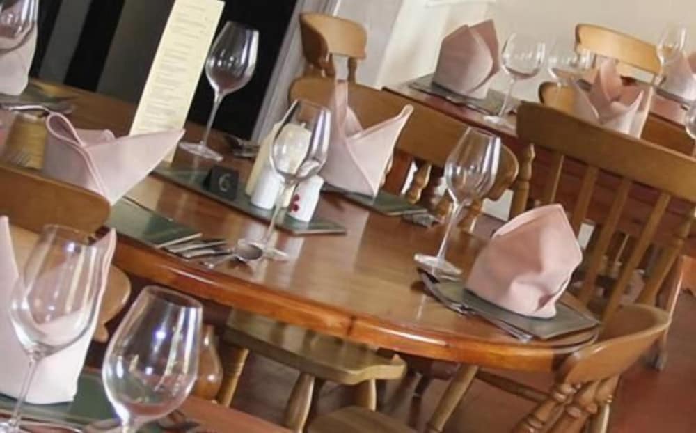 OYO Rose & Crown Hotel 30/42