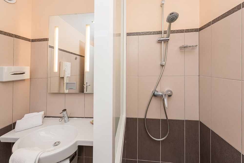 Citotel Hostellerie Saint Vincent Beauvais 39/41