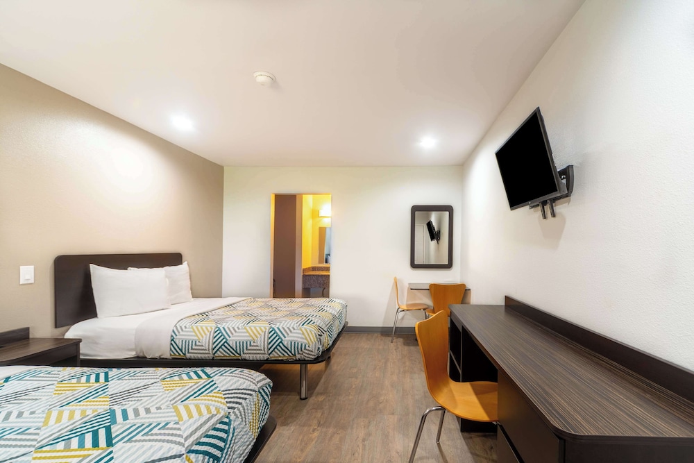 Motel6 Livingston, TX 22/53