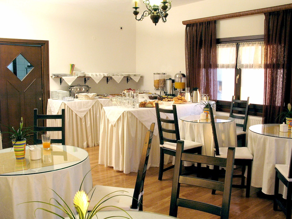 Erofili Hotel and Suites 32/45