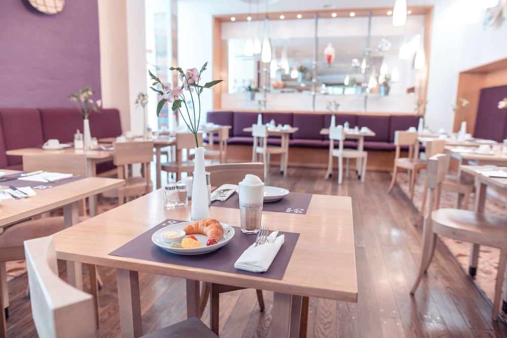 Hotel Bleibtreu Berlin By Golden Tulip 38/50