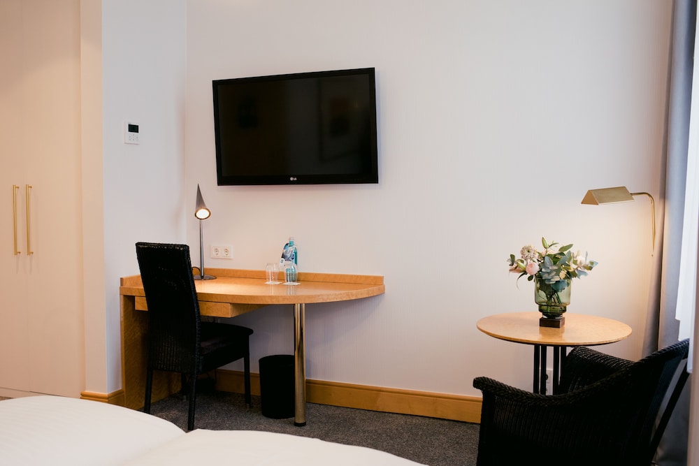 DOM HOTEL LIMBURG 61/76
