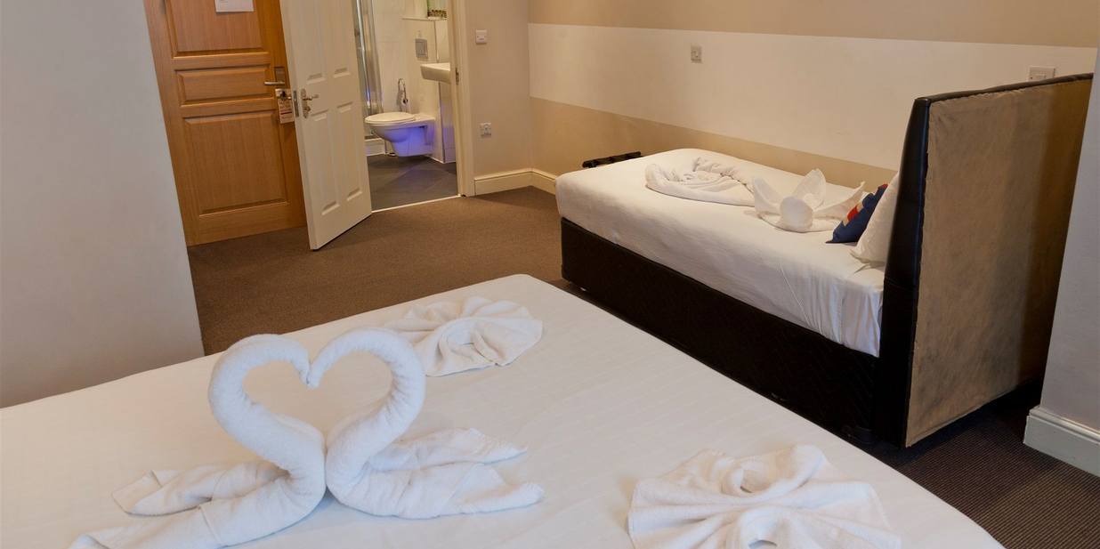 MSTAY RUSSELL COURT HOTEL 15/18