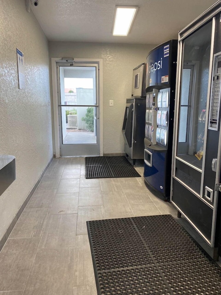 Motel6 Albuquerque, NM - Midtown 7/50