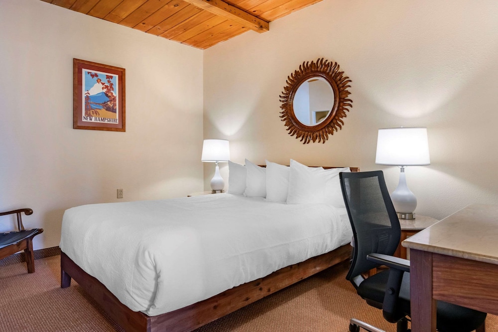 Mountain Edge Suites at Sunapee, an Ascend Collection Hotel 20/69
