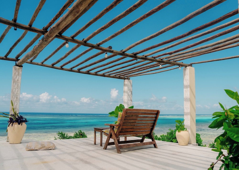 Pearl Beach Resort by Sansi 25/50