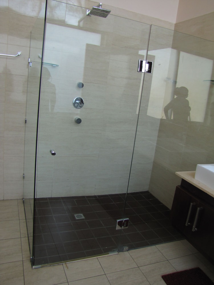 Silver Oak Luxury Accommodation 32/33