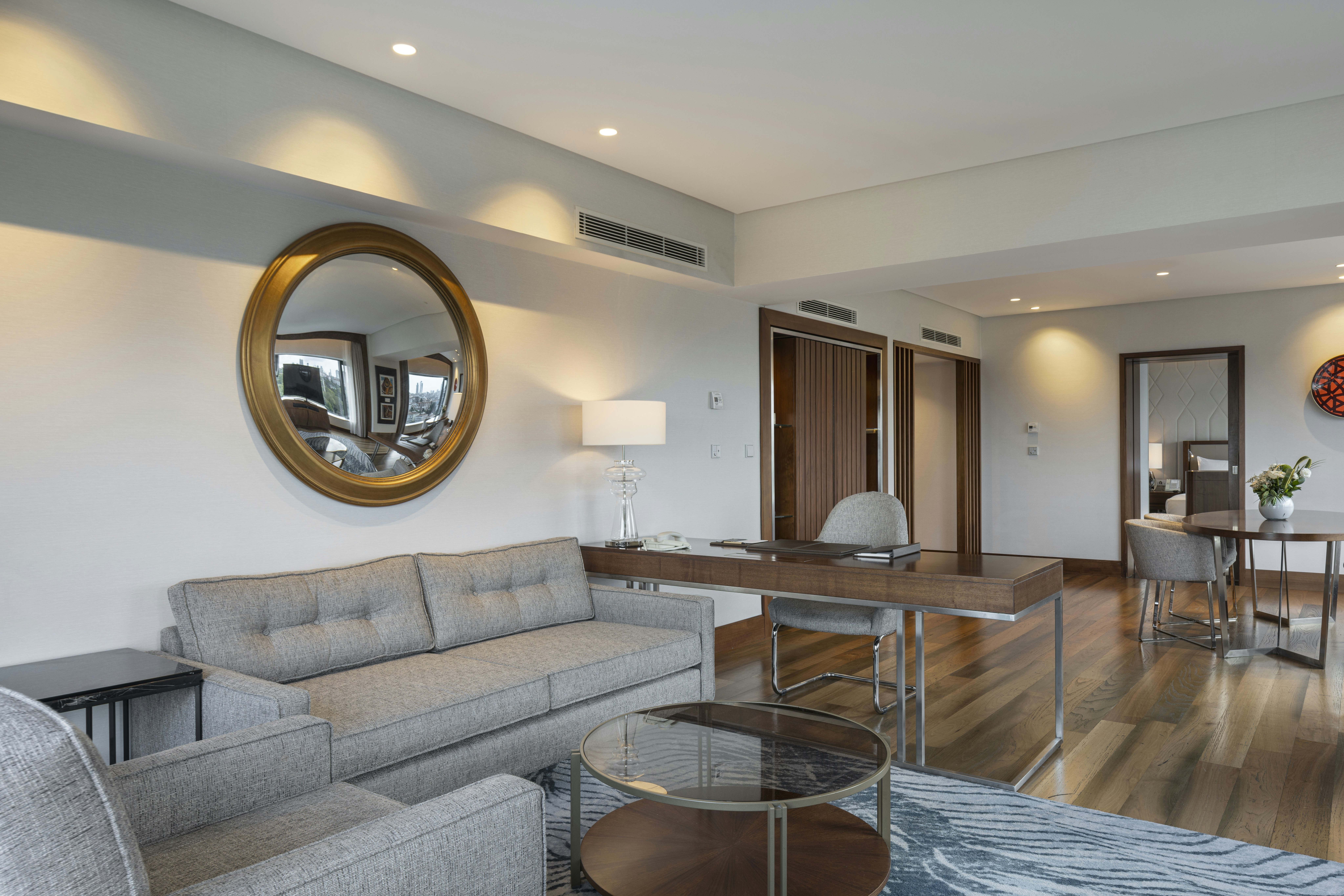 Conrad Istanbul Bosphorus 24/50