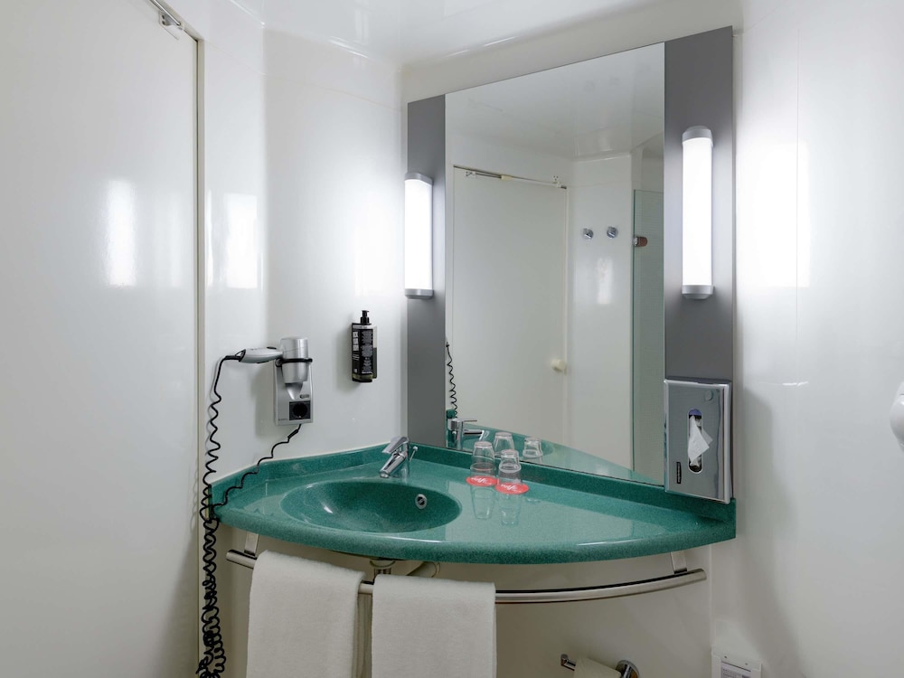 Ibis Cologne Airport Hotel 25/50