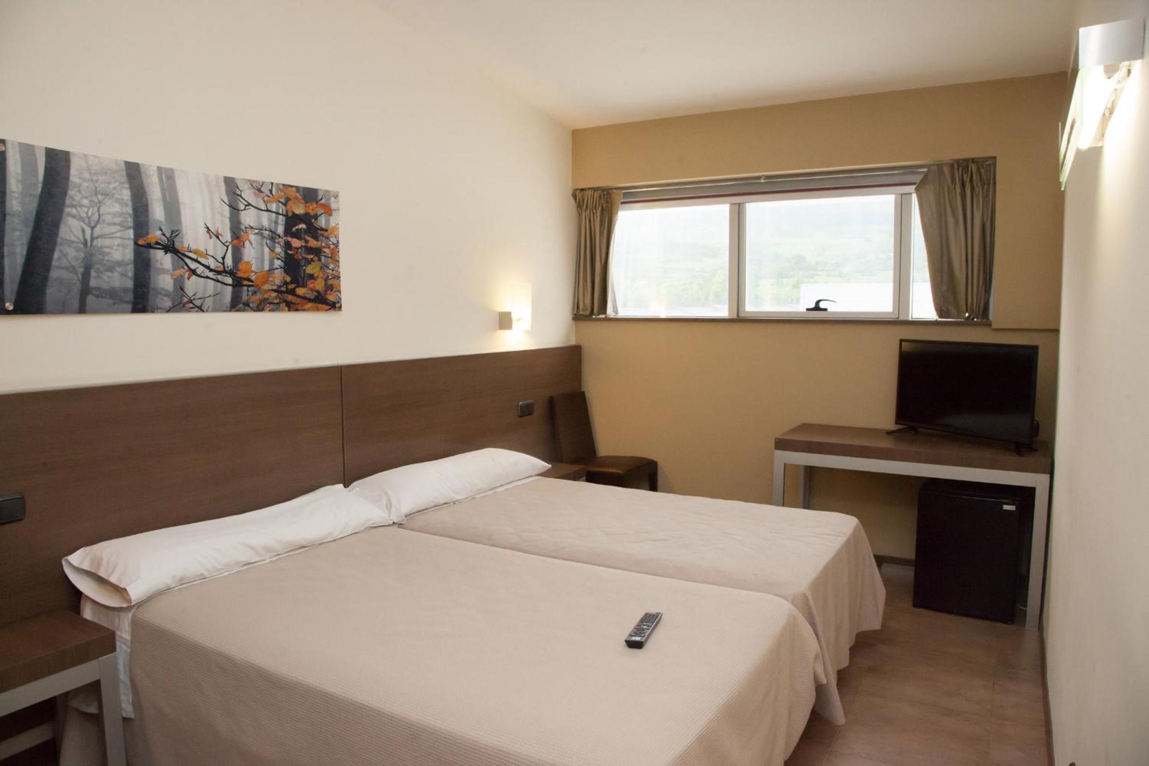 Hotel Izelai 11/25