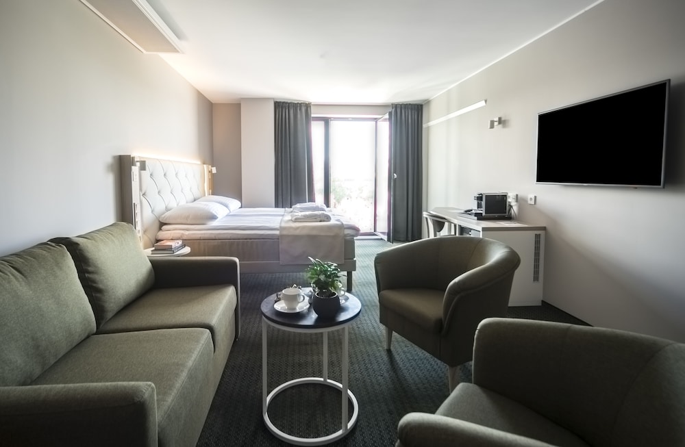 Metropol Spa Hotel 57/63