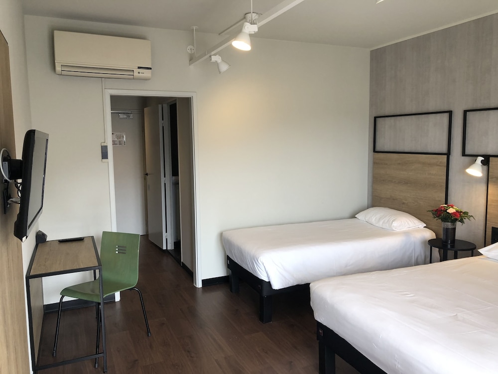 Ibis Millau 16/55