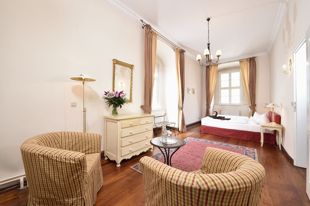 Hotel Graf von Mansfeld 33/50