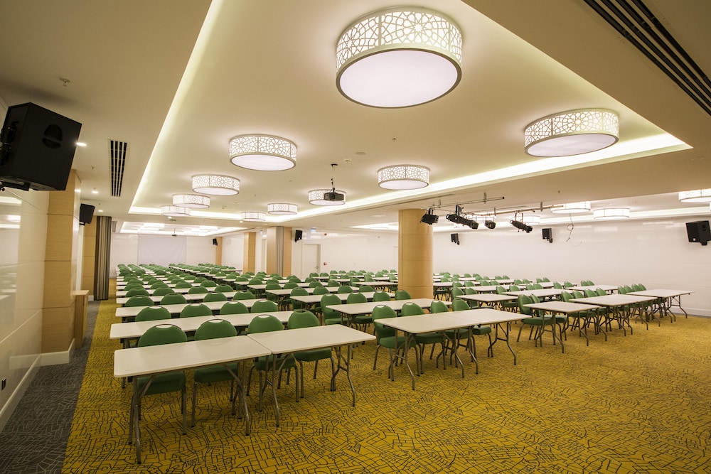 PARK INN BY RADISSON ANKARA CANKAYA 51/63