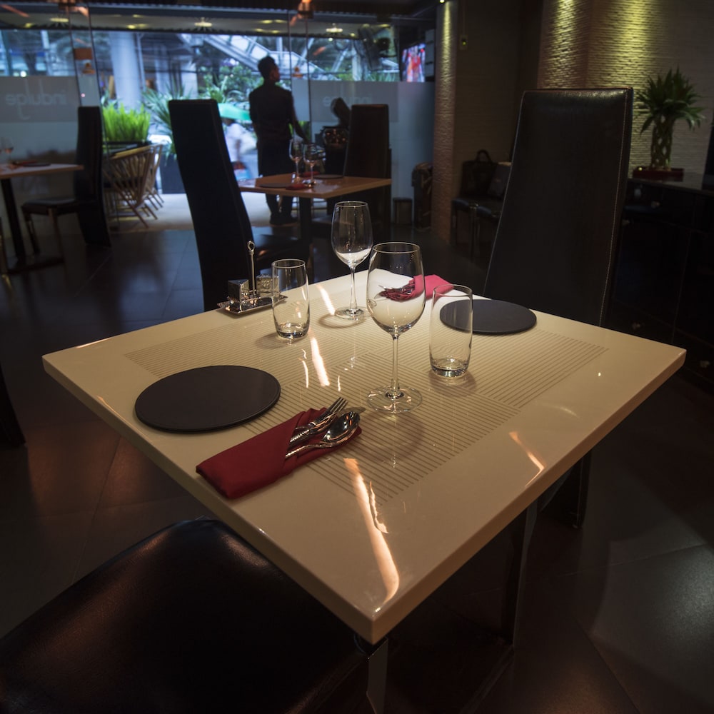 S Sukhumvit Suites Hotel 51/57