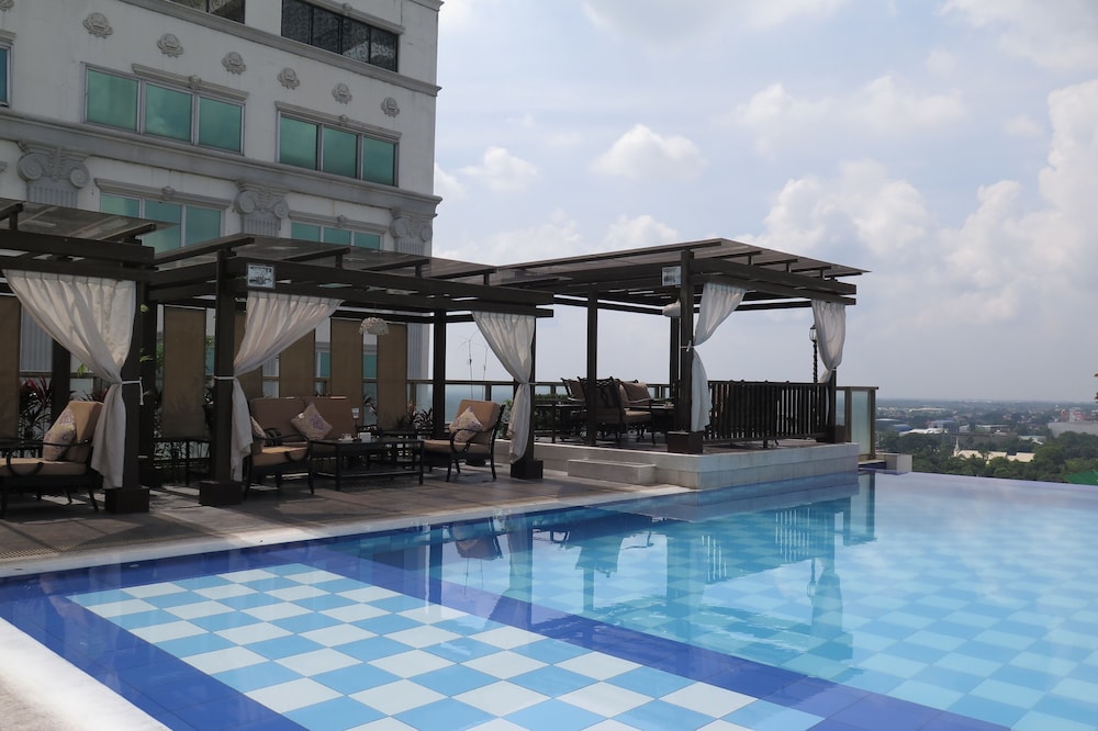 Central Park Tower Resort 3/71