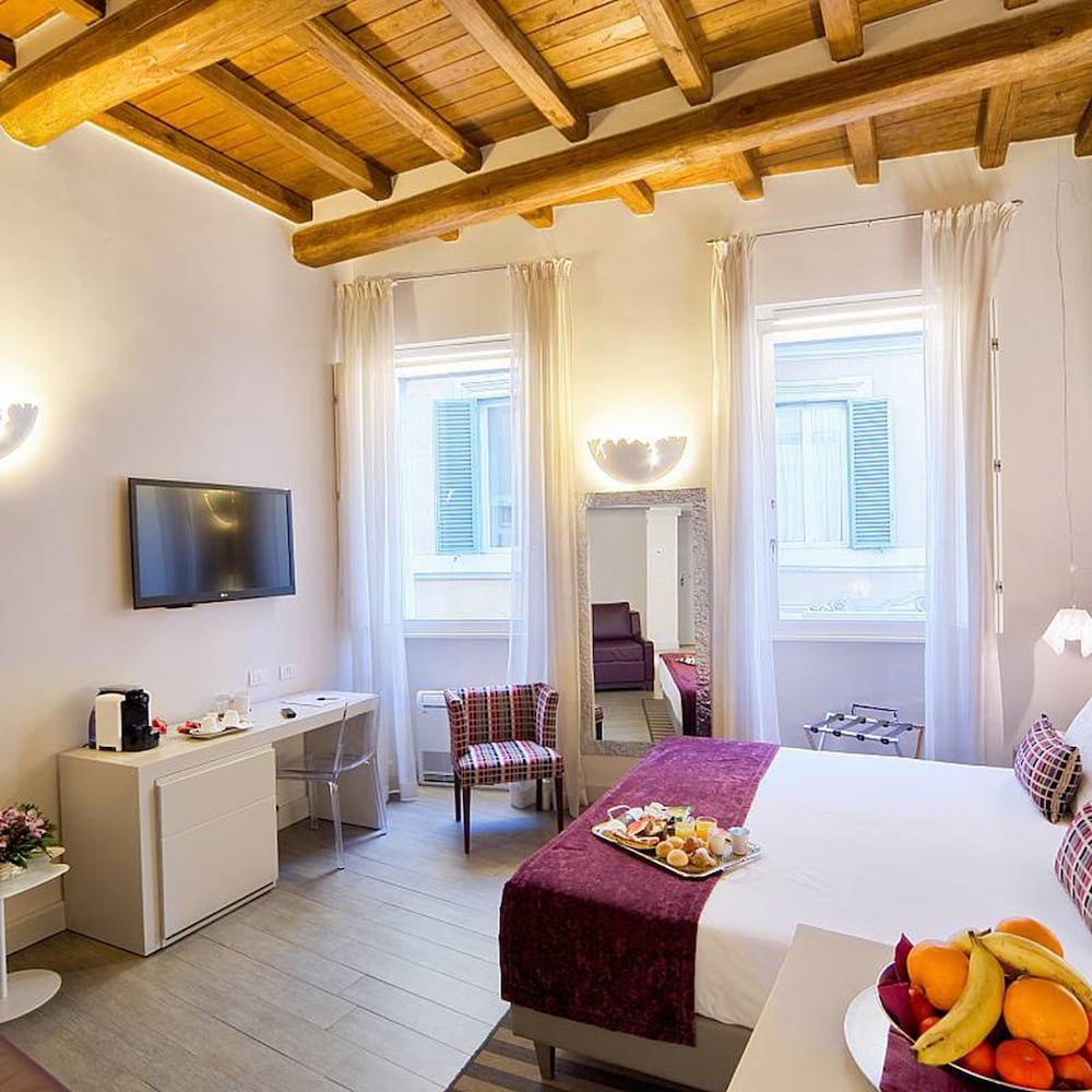 Trevi Palace Luxury Inn 24/54