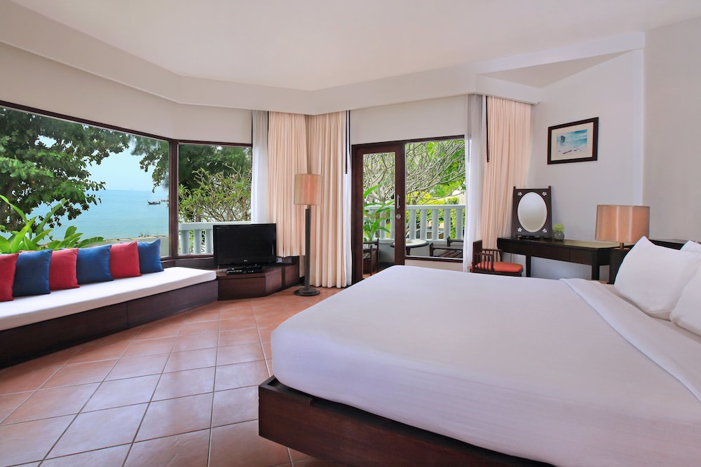 Aonang Villa Resort 24/75