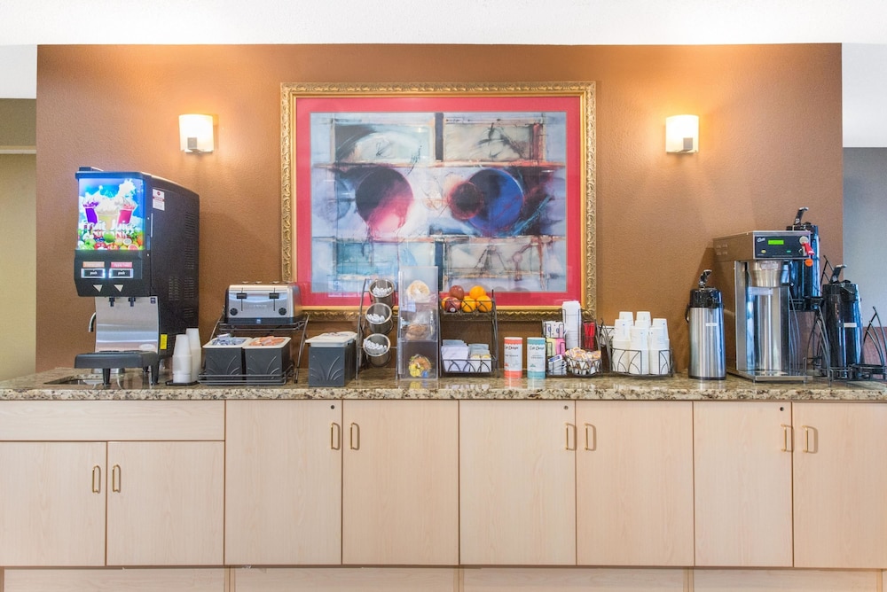Microtel Inn & Suites by Wyndham Independence 17/29