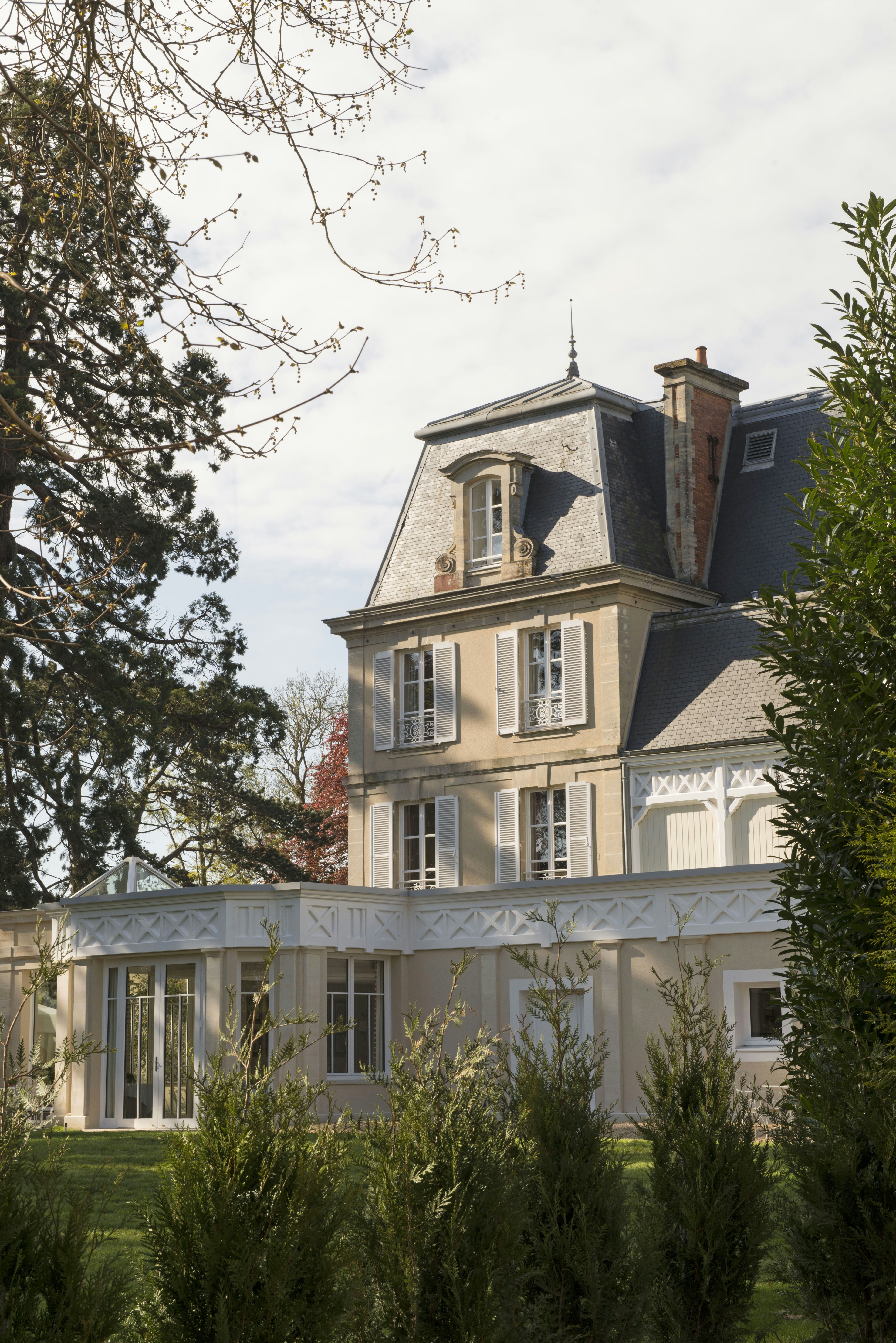 Chateau La Cheneviere 1/34