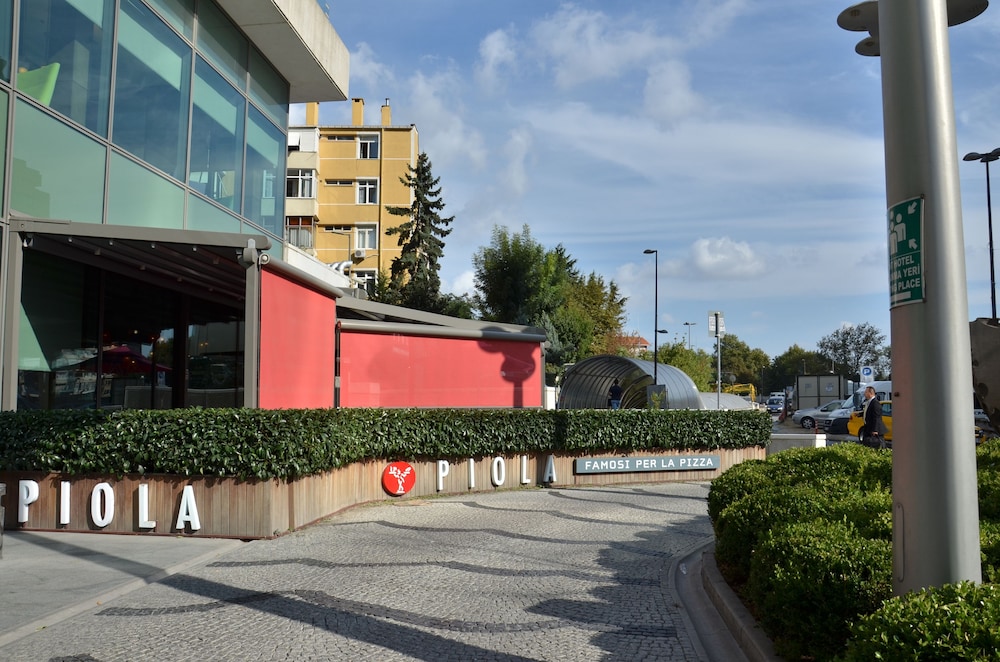 Point Hotel Barbaros 57/62